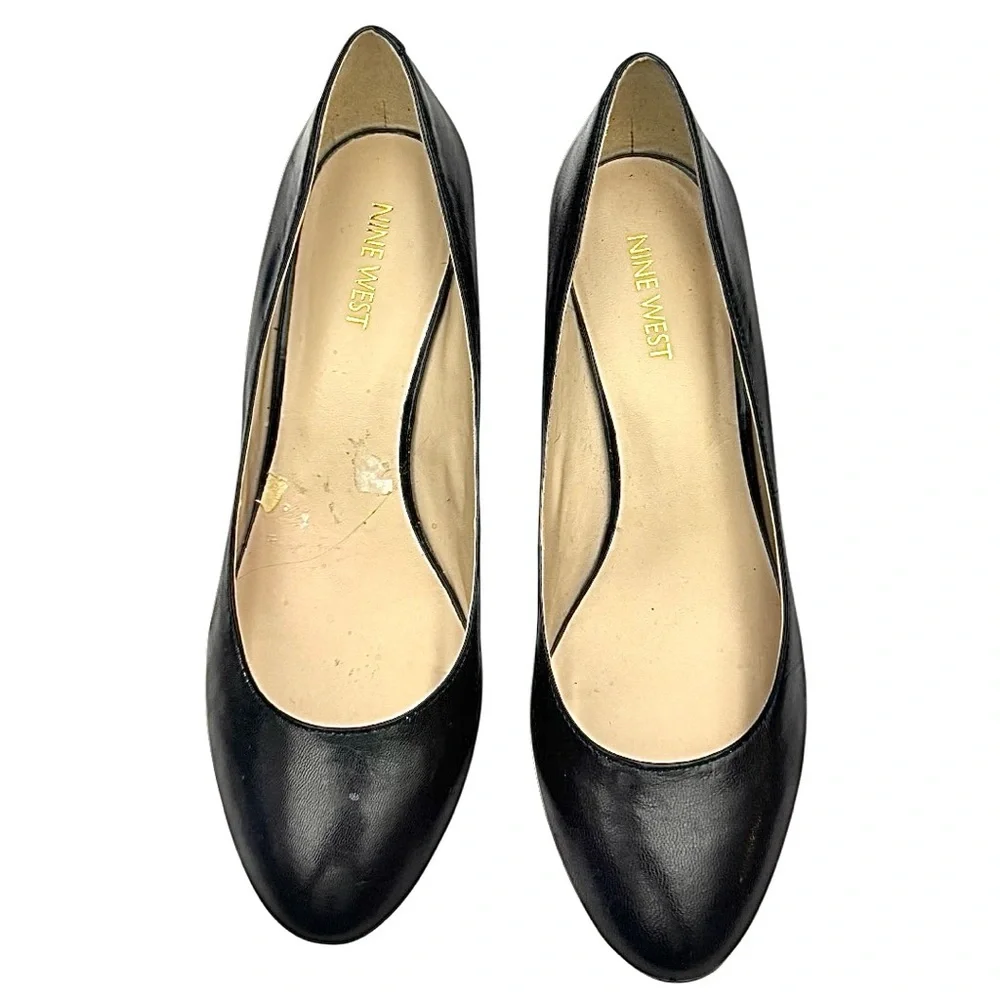 Nine West Black Wedge Pumps Size 8M New With Minor Interior Defect